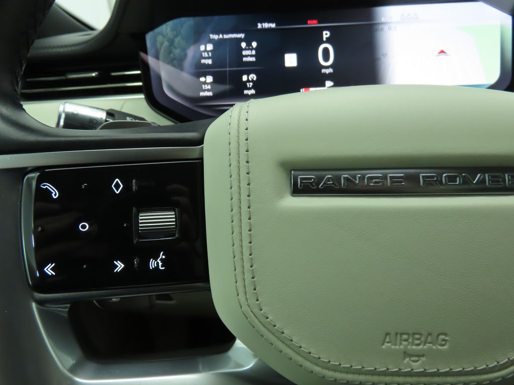 Thumbnail: 2022 Land Rover Range Rover - 11