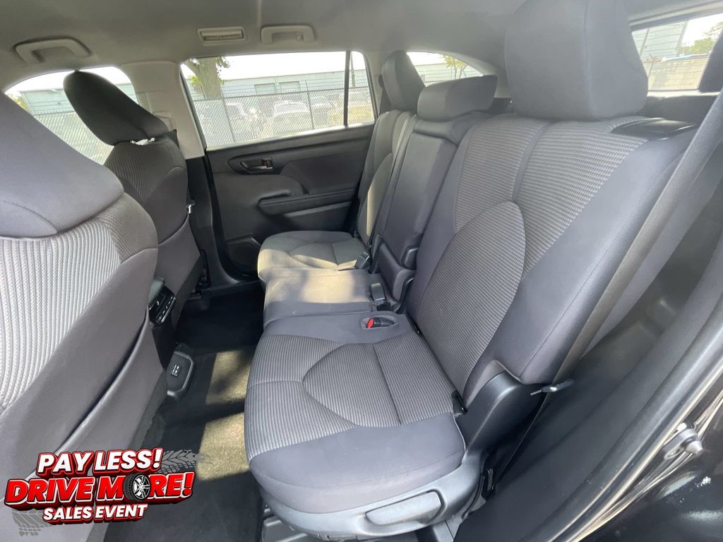 Used 2023 Toyota Highlander SUV