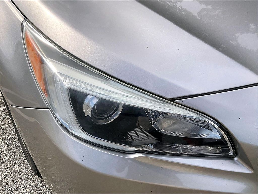 2016 Subaru Legacy — photo 22
