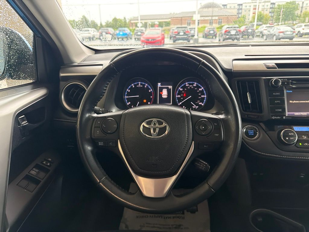 Thumbnail: 2018 Toyota RAV4 - 13