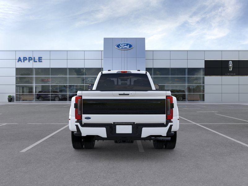 2026 Ford F-450 Super Duty Platinum