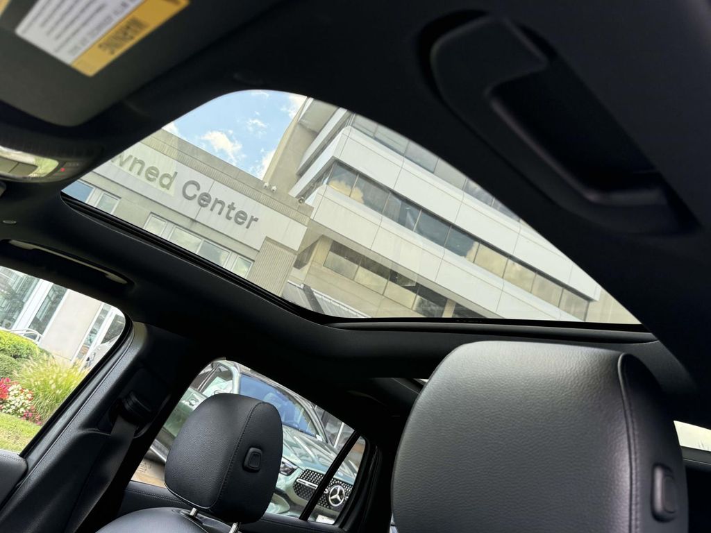 Thumbnail: 2025 Mercedes-Benz GLA - 32