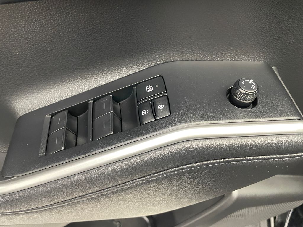 2023 Toyota Highlander XLE 10