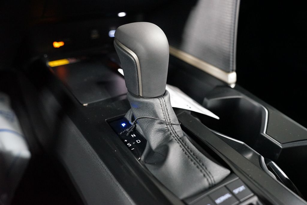 Thumbnail: 2025 Toyota Camry - 23