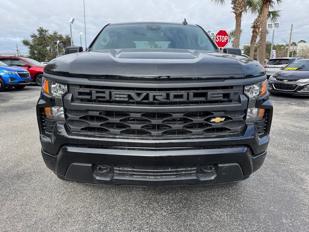 2025 Chevrolet Silverado 1500 Custom 3