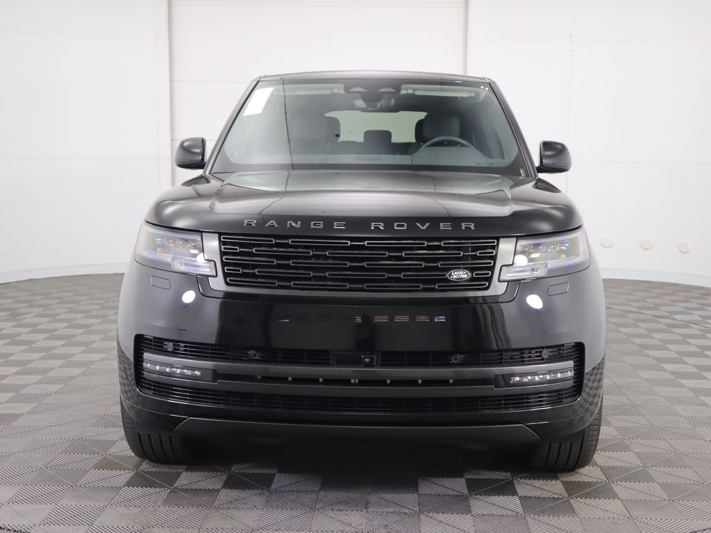 2025 Land Rover Range Rover SE 2