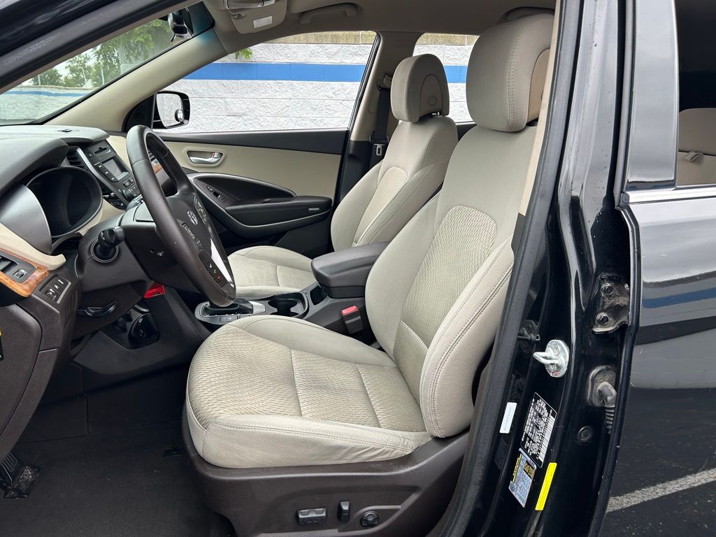 Thumbnail: 2013 Hyundai Santa Fe - 16