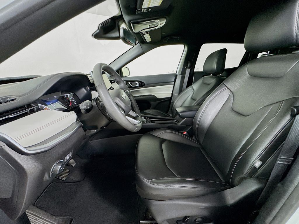 Used Car 2025 Jeep Compass  Limited For Sale Under $25,000 In Austin, Texas
