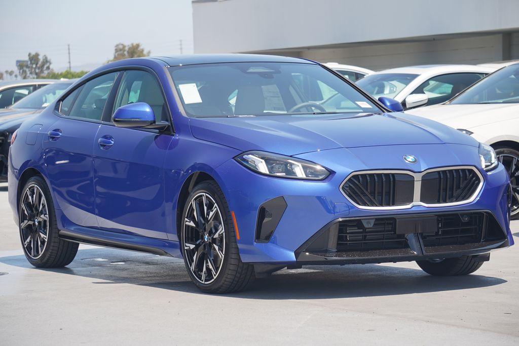 Thumbnail: 2026 BMW 2 Series - 3