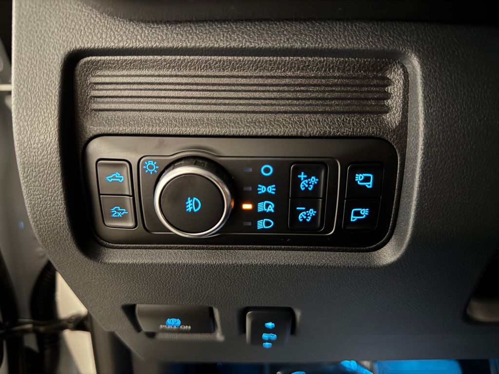 New 2026 White Ford Lariat image 30