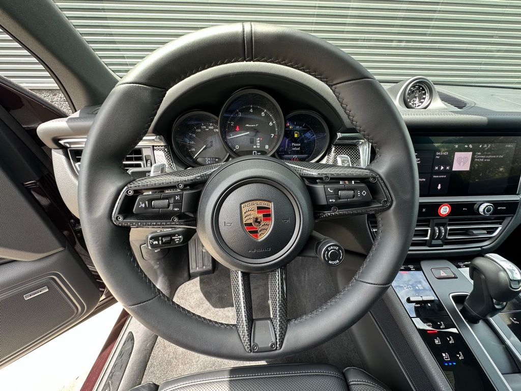 Thumbnail: 2026 Porsche Macan - 16