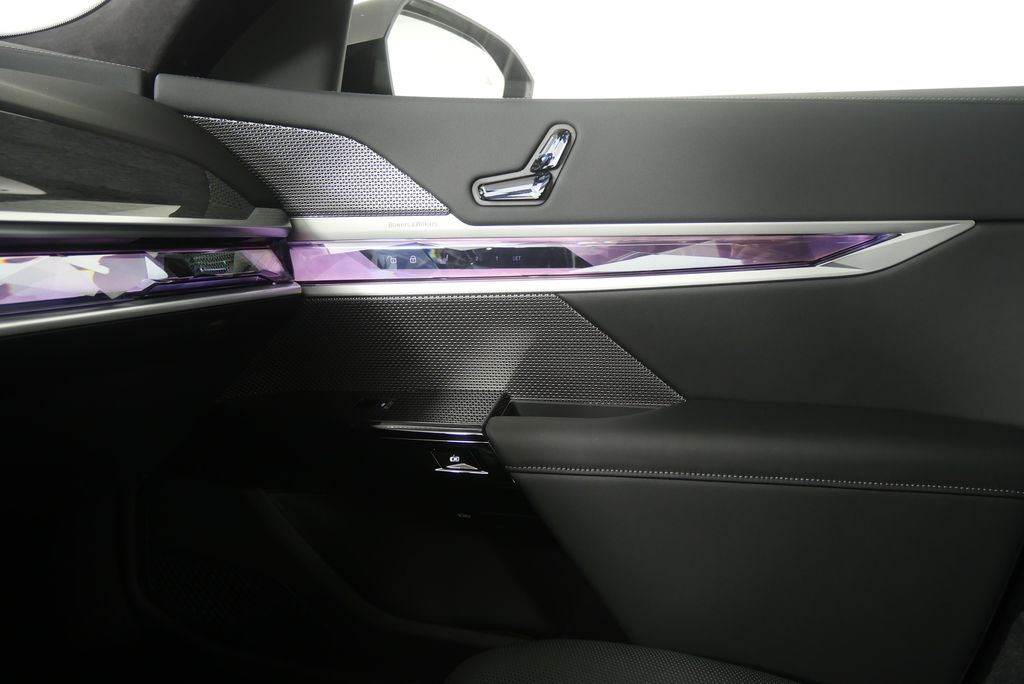 Thumbnail: 2026 BMW i7 - 29