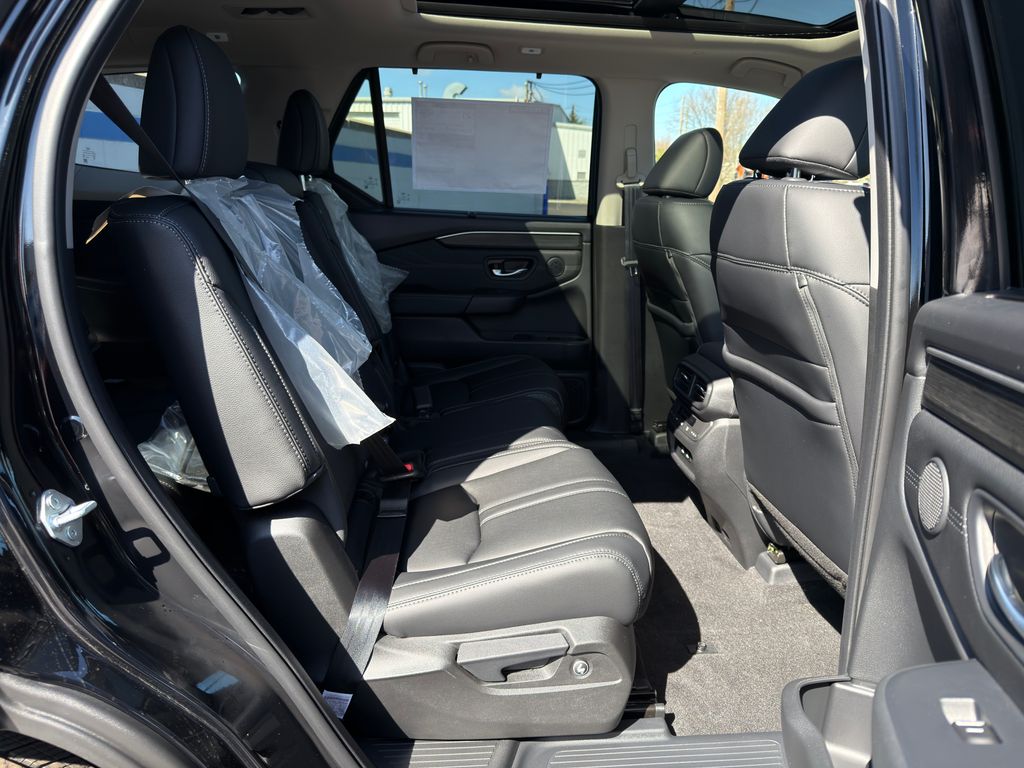 Thumbnail: 2026 Honda Pilot - 25