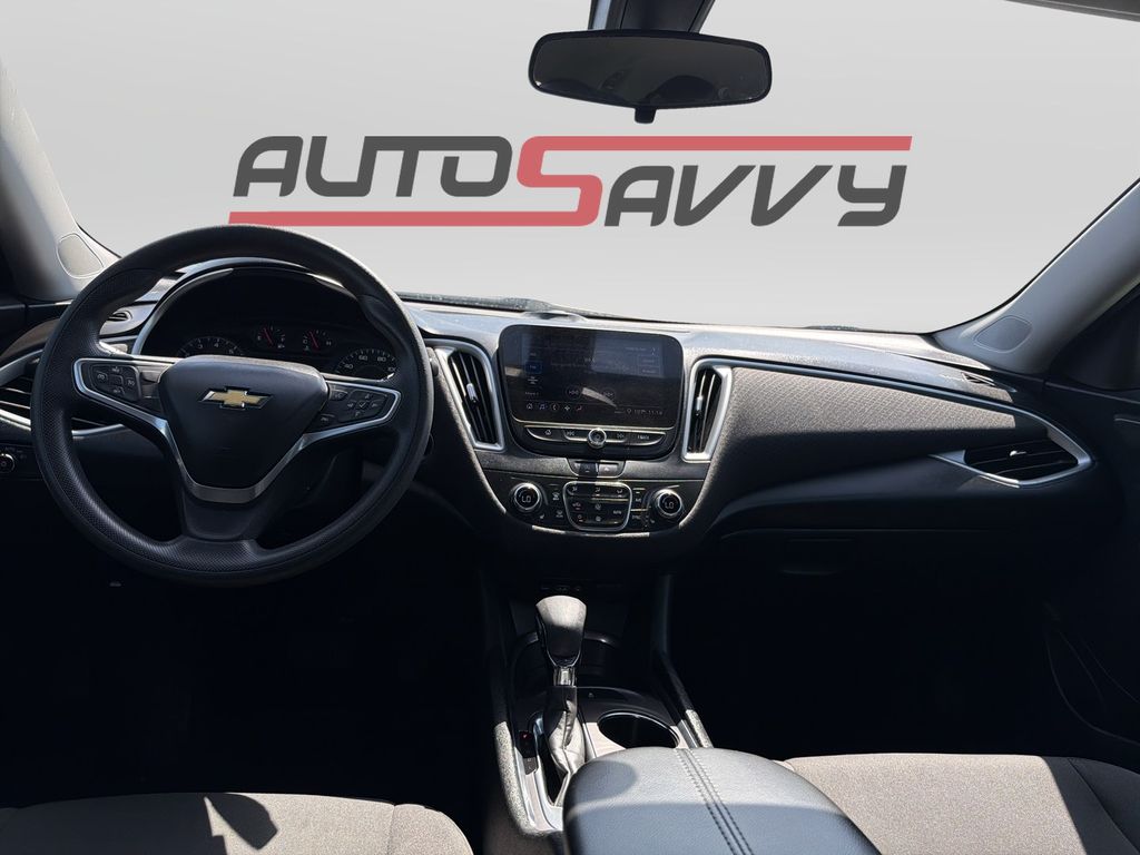 Used 2022 Gray Chevrolet LT image 17