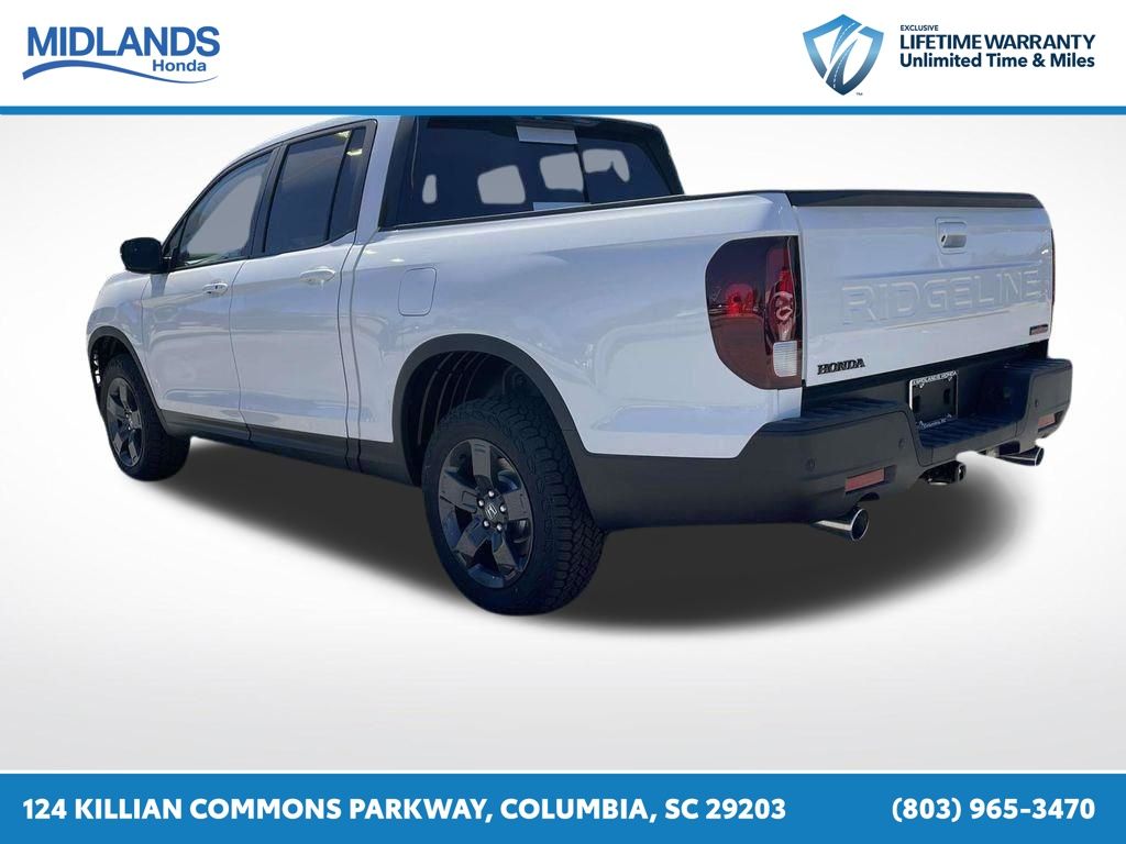 View vehicle photo 4