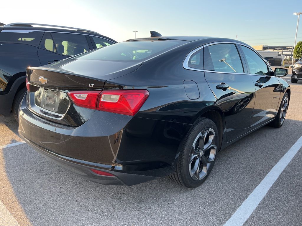 Thumbnail: 2023 Chevrolet Malibu - 3
