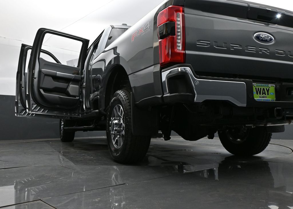 2026 Ford F-350 Super Duty Lariat
