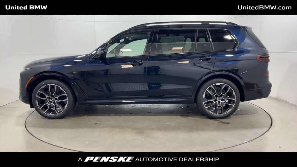 Thumbnail: 2026 BMW X7 - 5