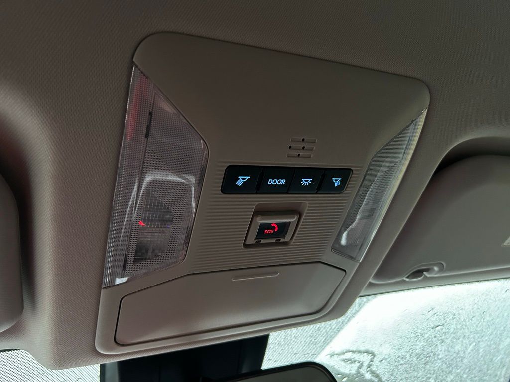 Thumbnail: 2022 Toyota RAV4 - 27