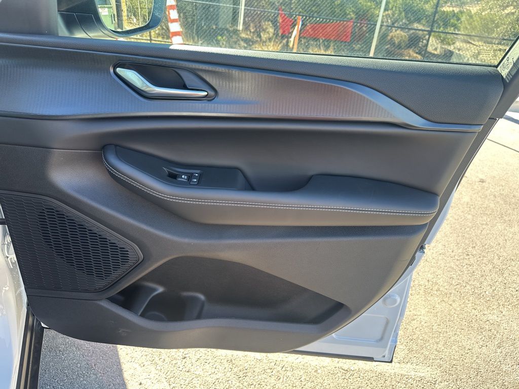 New Car 2025 Jeep Grand Cherokee L  For Sale Under $40,000 In Austin, Texas