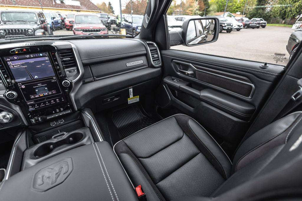 2026 Ram 1500 Laramie thumbnail 28