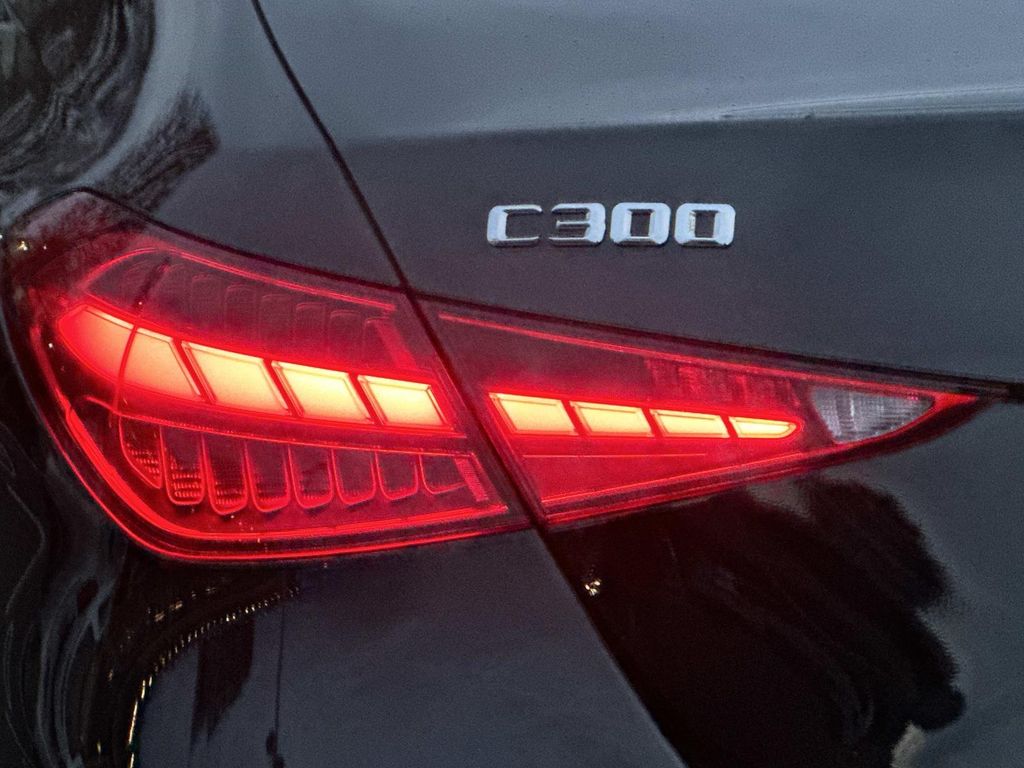 Thumbnail: 2023 Mercedes-Benz C-Class - 10