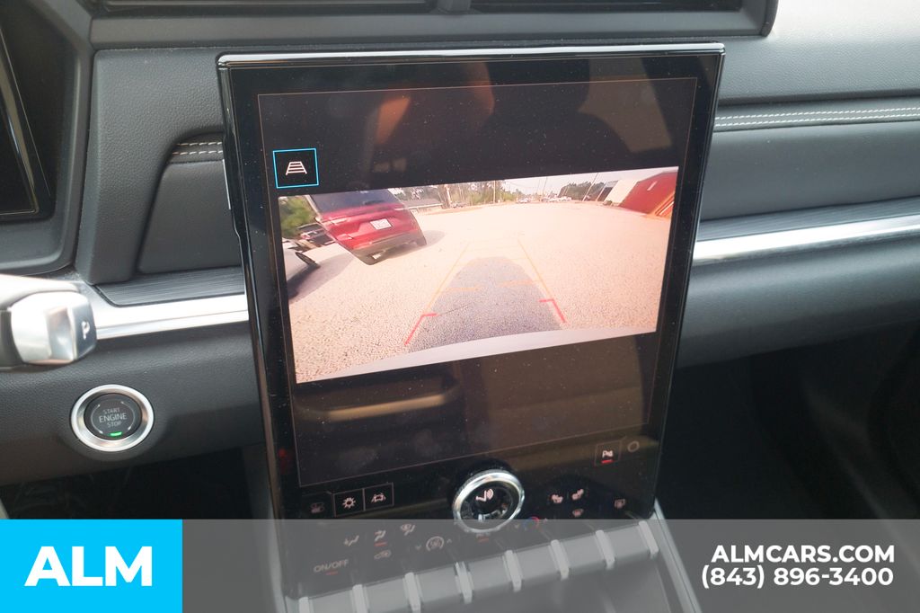 Used 2025 White GMC Elevation image 9
