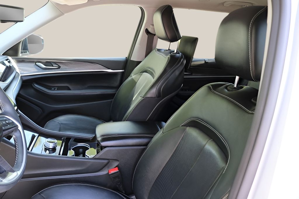 Used Car 2023 Jeep Grand Cherokee L  Limited For Sale Under $35,000 In Austin, Texas