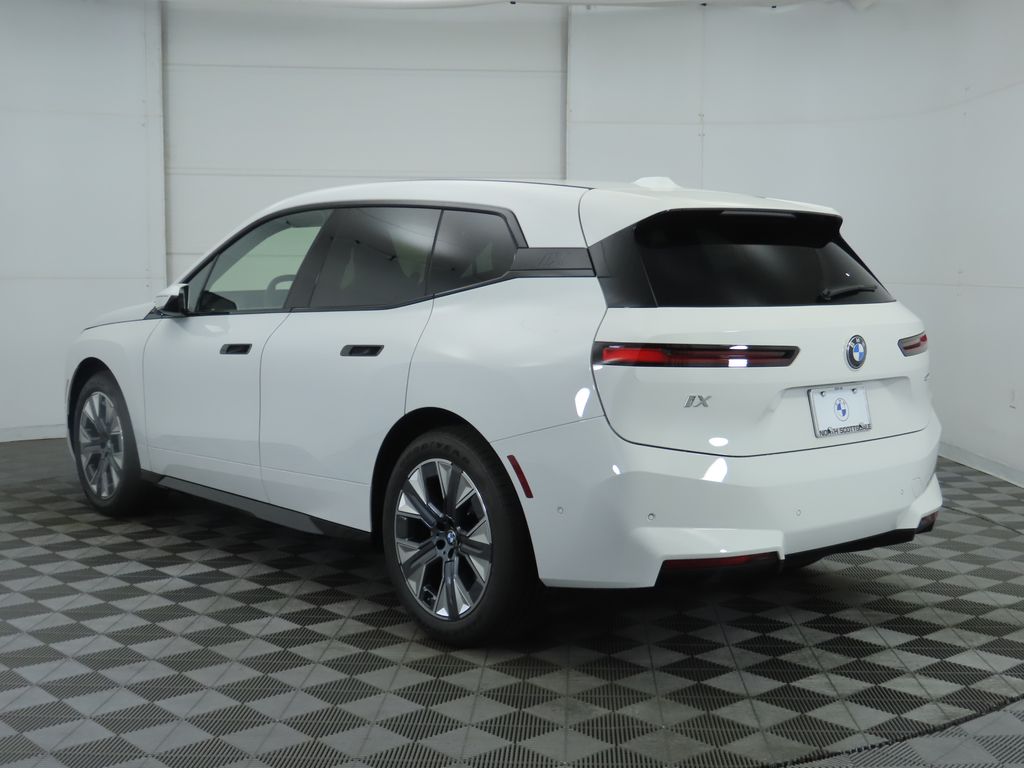 Thumbnail: 2026 BMW iX - 7