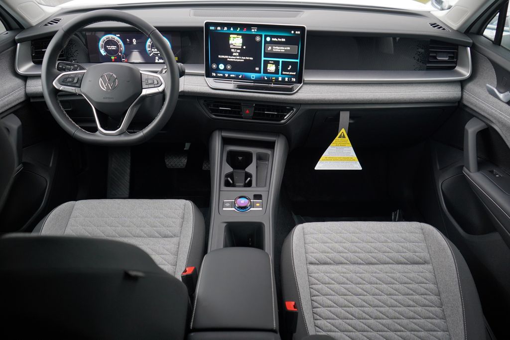 Thumbnail: 2025 Volkswagen Tiguan - 8