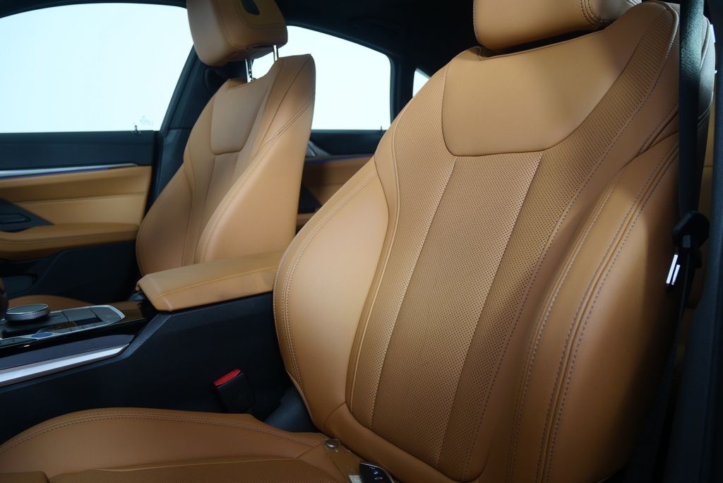 2024 BMW i4 eDrive35 11