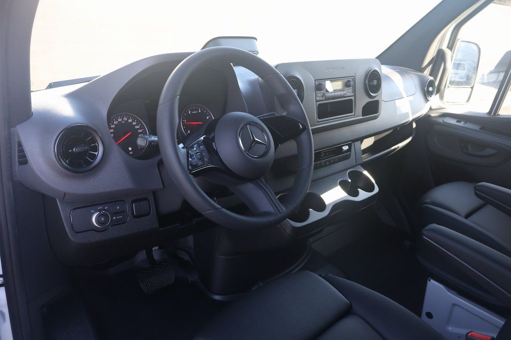 2025 Mercedes-Benz Sprinter 2500 3