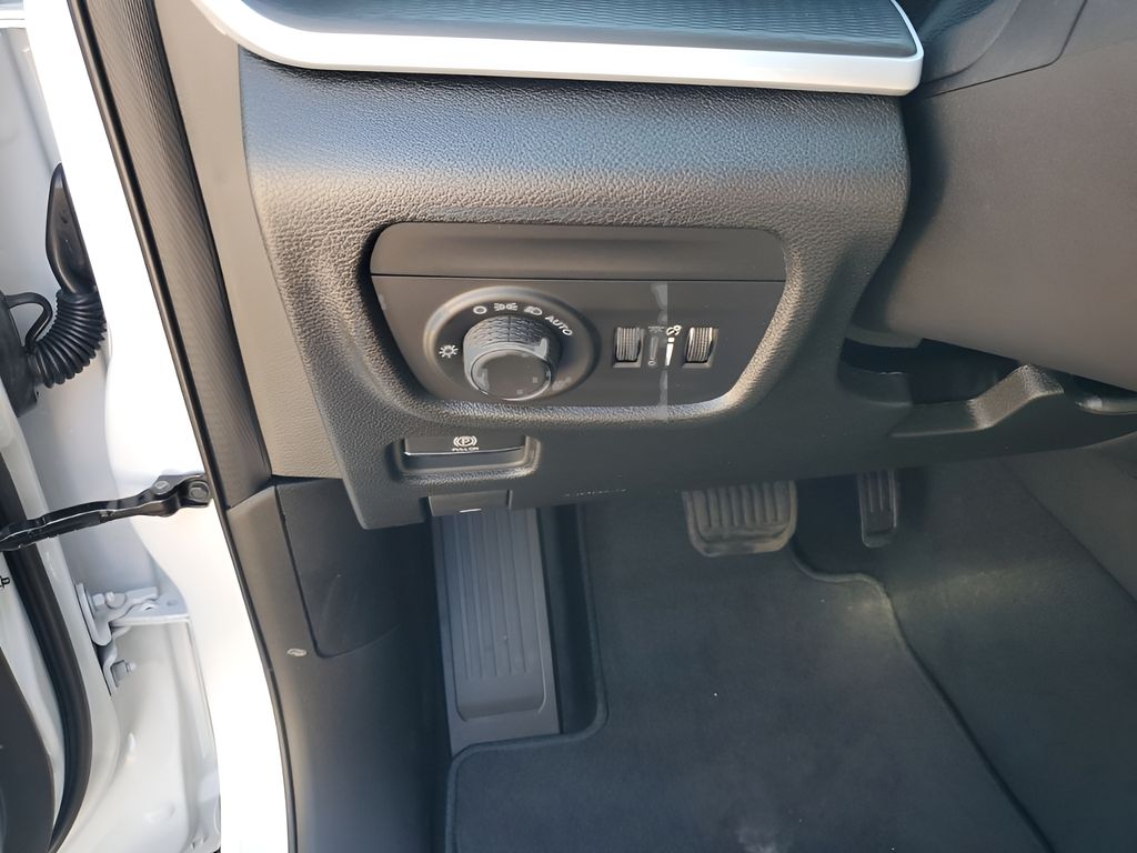 New Car 2025 Jeep Grand Cherokee L  For Sale Under $50,000 In Austin, Texas