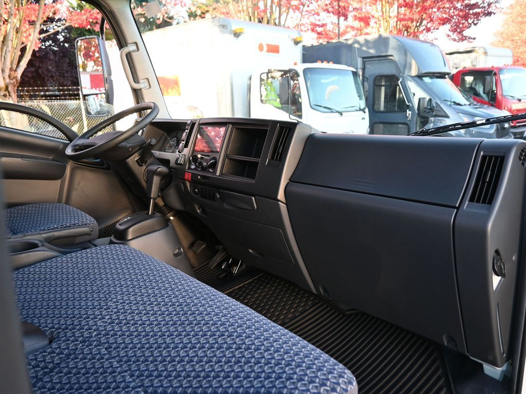 2024 Isuzu NPR HD 