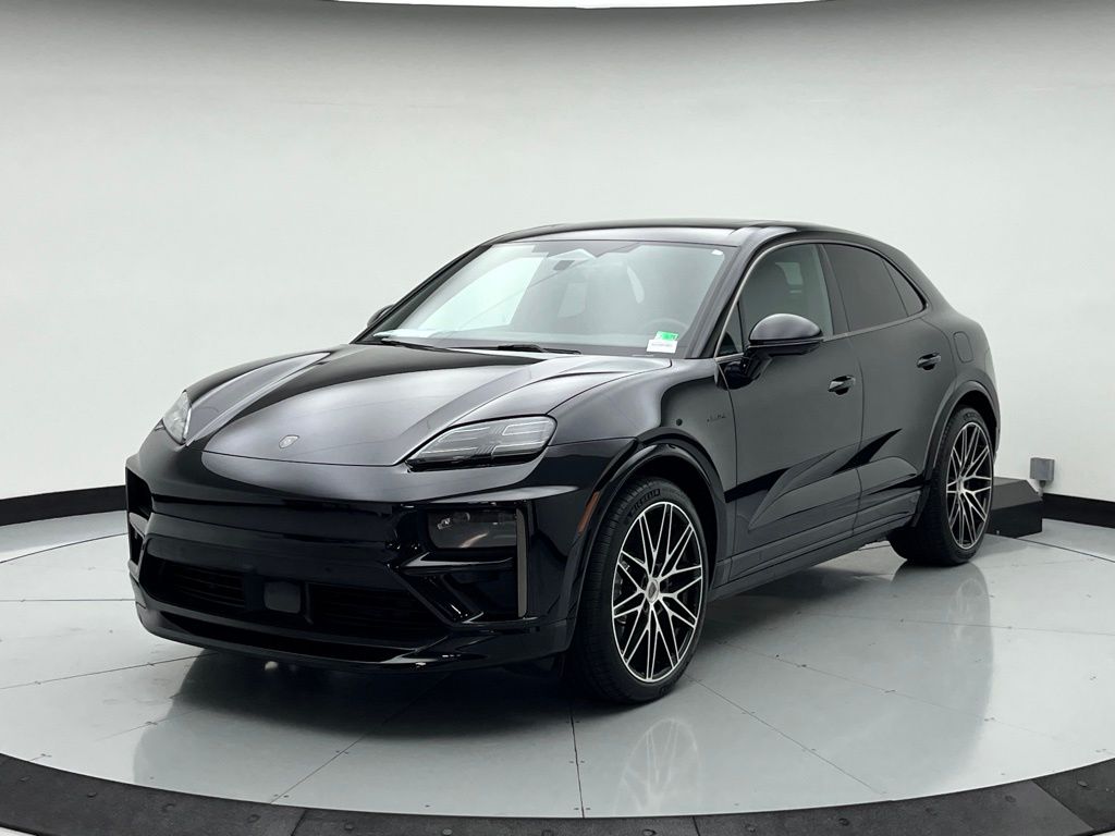 Thumbnail: 2025 Porsche Macan - 1