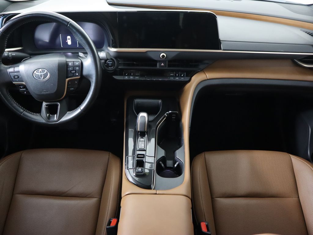 Thumbnail: 2025 Toyota Crown Signia - 13