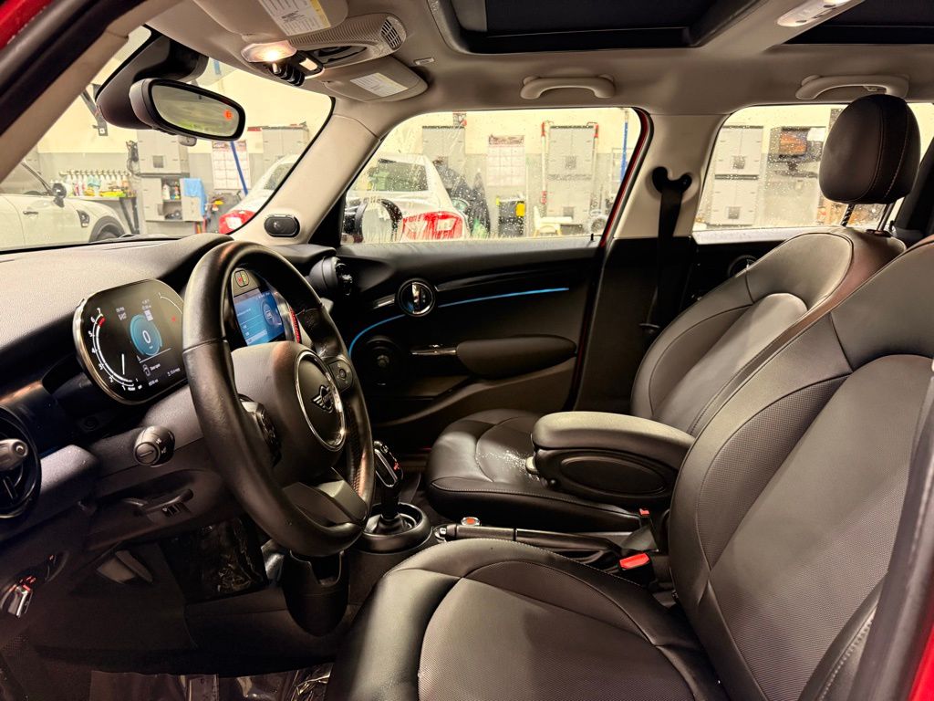 Thumbnail: 2022 MINI Cooper - 12