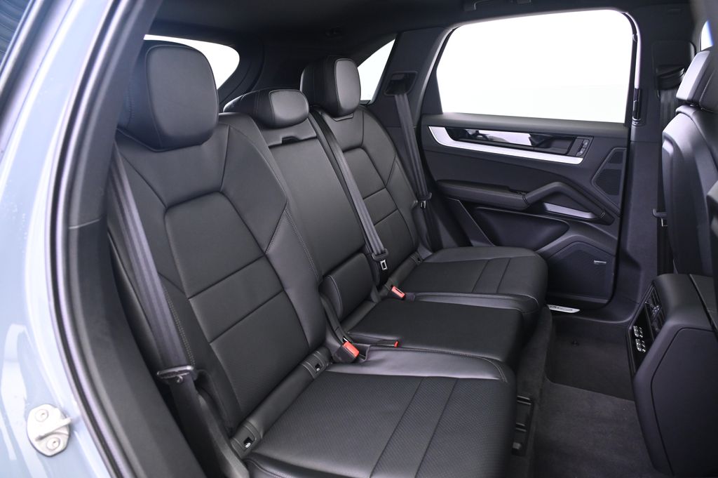 Thumbnail: 2025 Porsche Cayenne - 23