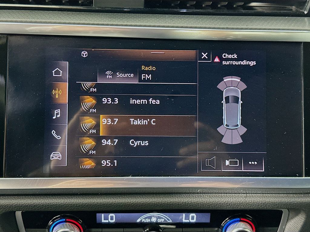 Thumbnail: 2022 Audi Q3 - 14