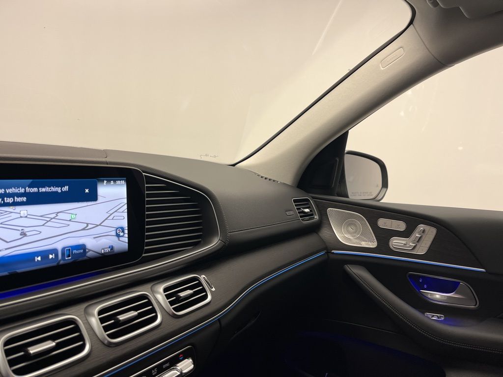 Thumbnail: 2026 Mercedes-Benz GLS - 23