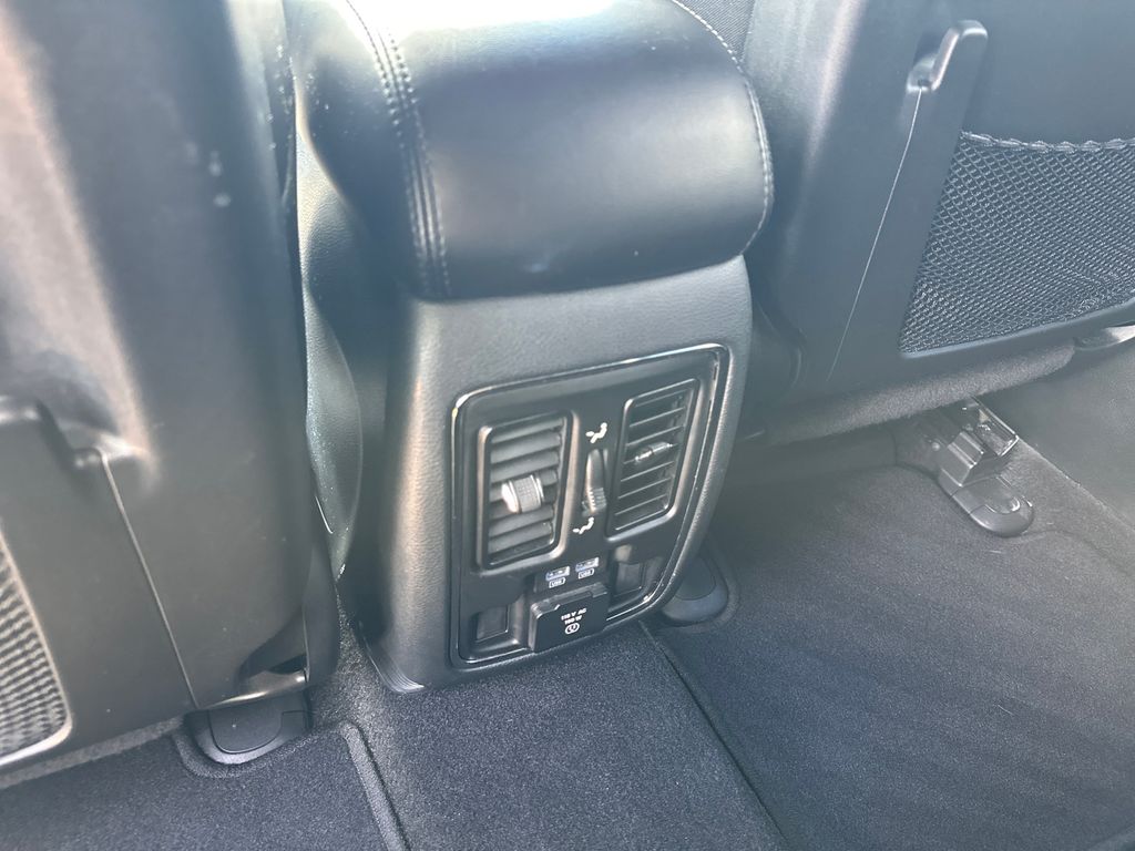 Used Car 2020 Jeep Grand Cherokee  Limited For Sale Under $25,000 In Austin, Texas