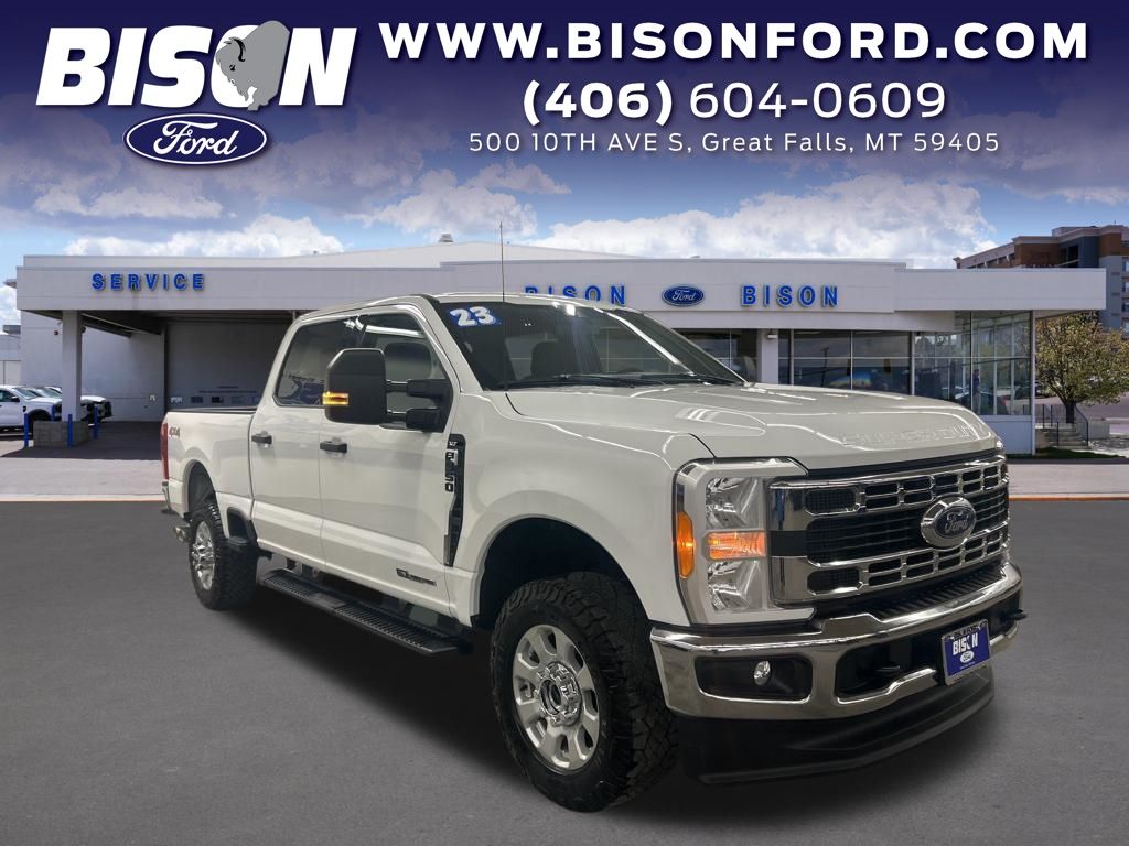 Oxford White 2023 Ford F-350 Super Duty Pickup Truck Four-Wheel Drive Automatic