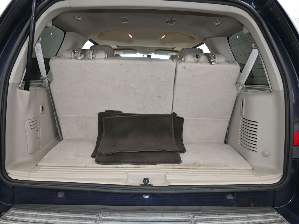 Used 2016 Midnight Lincoln Select image 43