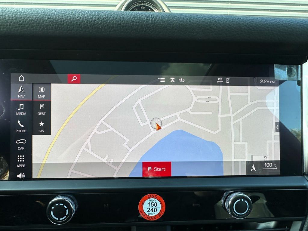 Thumbnail: 2026 Porsche Macan - 31