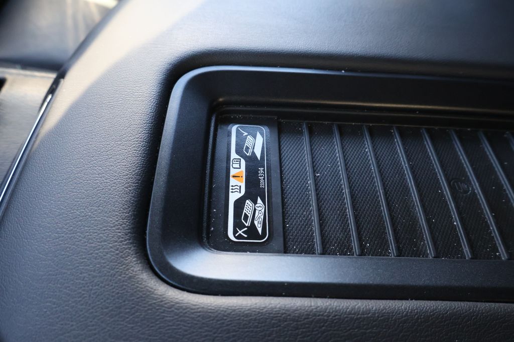 Thumbnail: 2019 Chevrolet Tahoe - 30