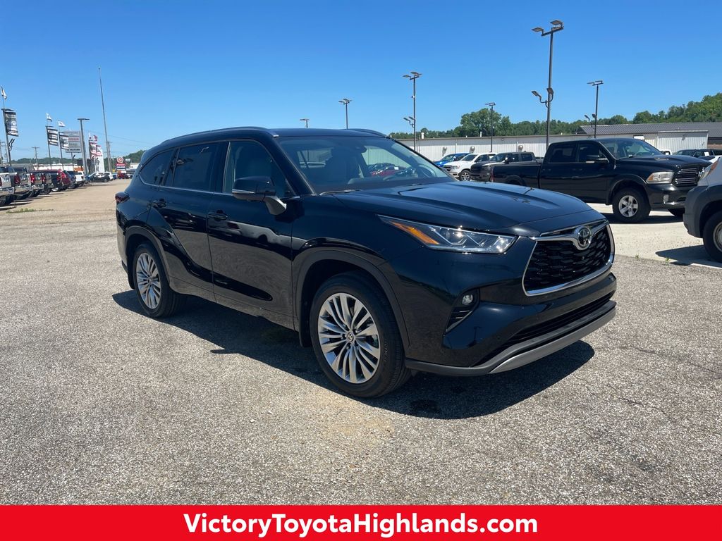 Black 2026 Toyota Highlander Platinum AWD SUV / Crossover All-Wheel Drive 8-Speed Automatic