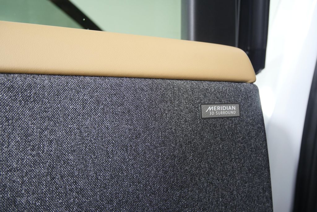 Thumbnail: 2025 Land Rover Range Rover Sport - 16