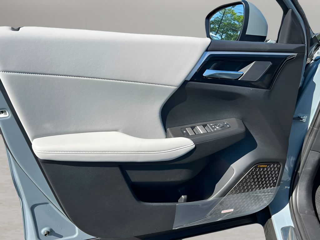 New 2026 Mitsubishi Outlander PHEV SUV
