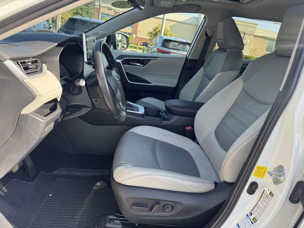 Used 2019 Toyota RAV4 SUV