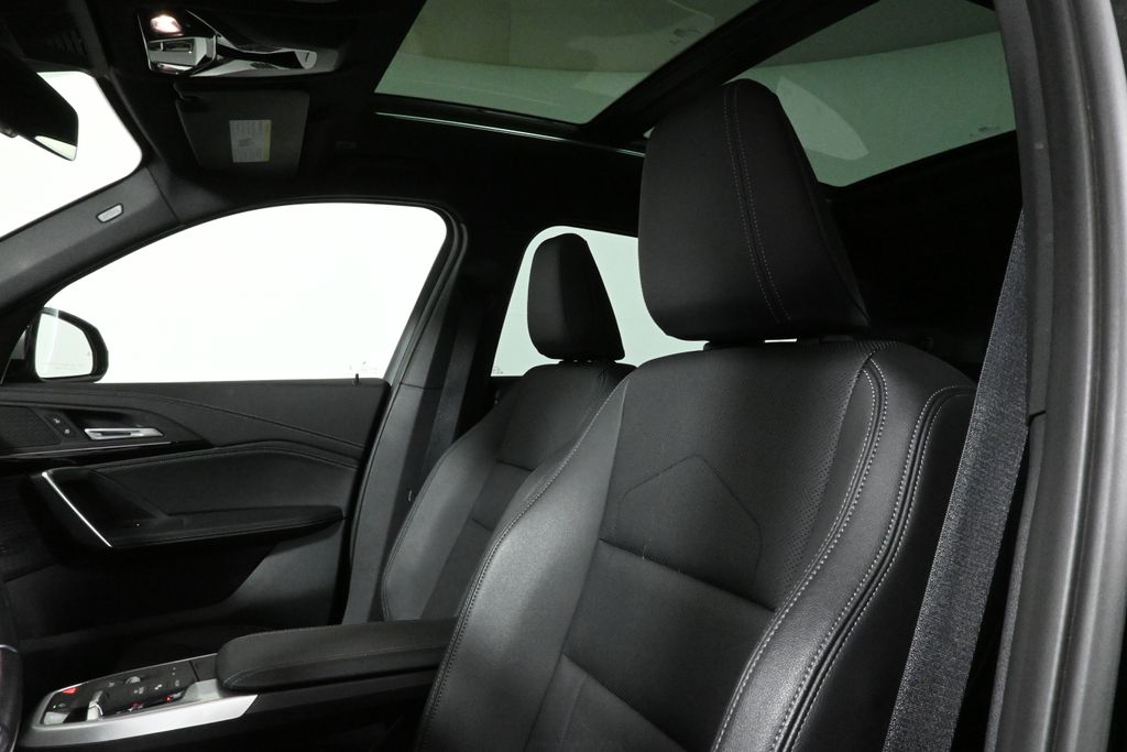 Thumbnail: 2023 BMW X1 - 4